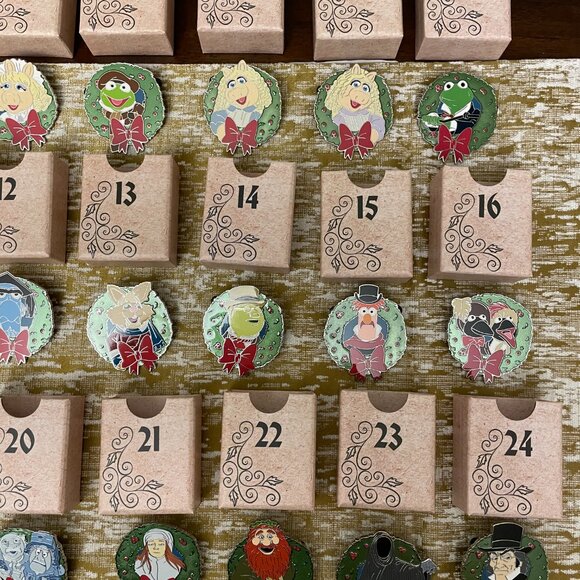 2025 The Muppet Christmas Carol Advent Pins - Message to see what's available !! - Picture 4 of 11